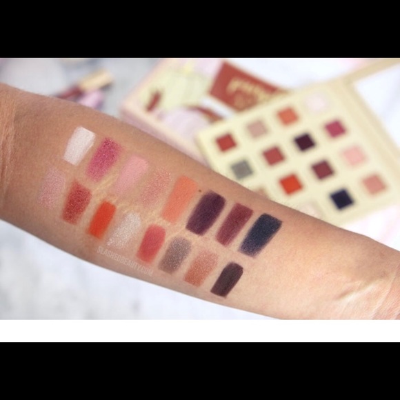 Too faced pumpkin spice eye shadow palette - Picture 4 of 4